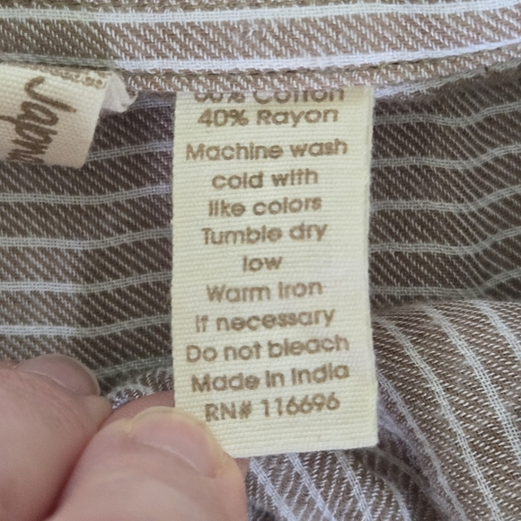 Japna Striped Button-Up Women's Medium Top - Picture 7 of 8